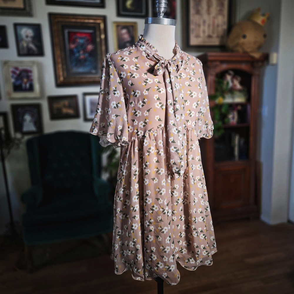 Dabuwawa Floral Babydoll Mini Dress Tan Pink Daisy Print Flutter Sleeve‎ Short